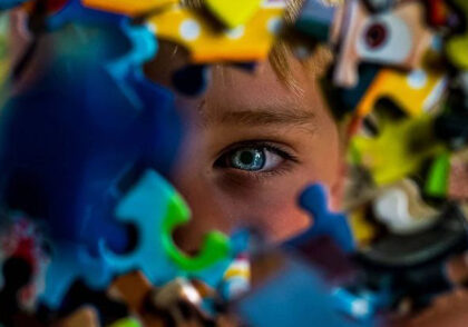 کمک به افراد اوتیسم در شرایط اضطراری